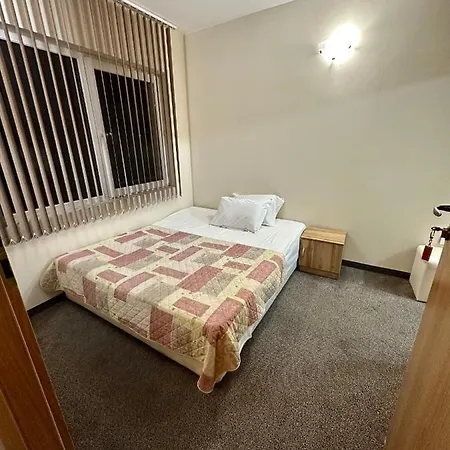 Julia Apartment *